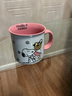PEANUTS SNOOPY WOODSTOCK HAND PAINTED SPRING COFFEE MUG NEW PINK